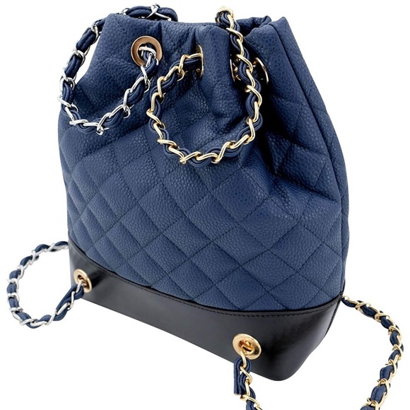 Quilted Backpack Bucket Shoulder 2-Tone Hardware main image 4